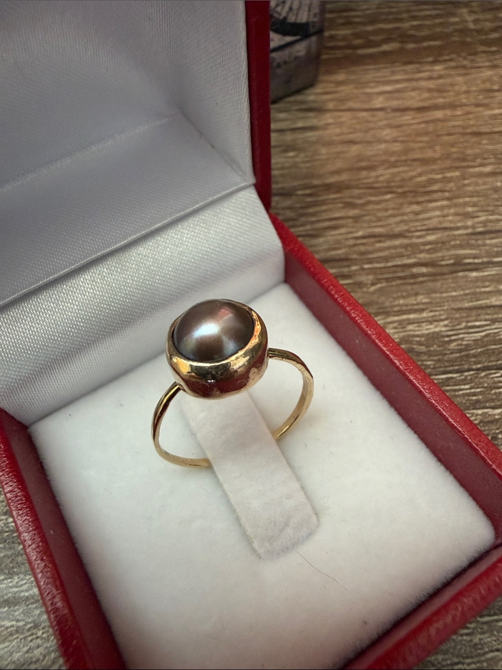 14K solid gold ring with Pearl